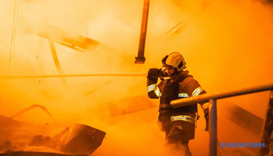 У Києві вдруге за ніч 8 серпня зафіксували удар балістикою: дві пожежі та відбій о 03:35