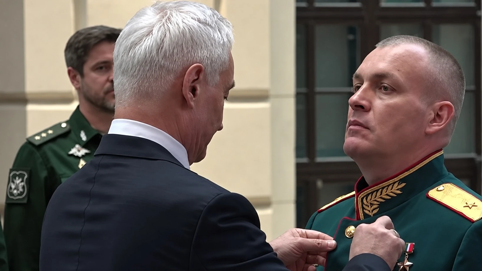 Груніс «Грозний»: підтверджені дати, звання і нагороди генерала-майора РФ