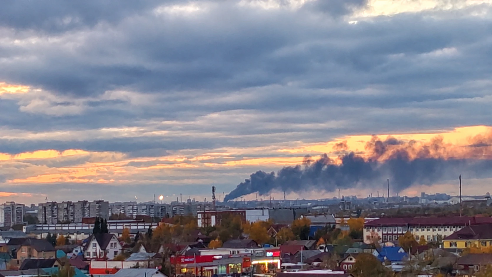 Що відомо про удар по Омському НПЗ 8 жовтня — коротко по суті